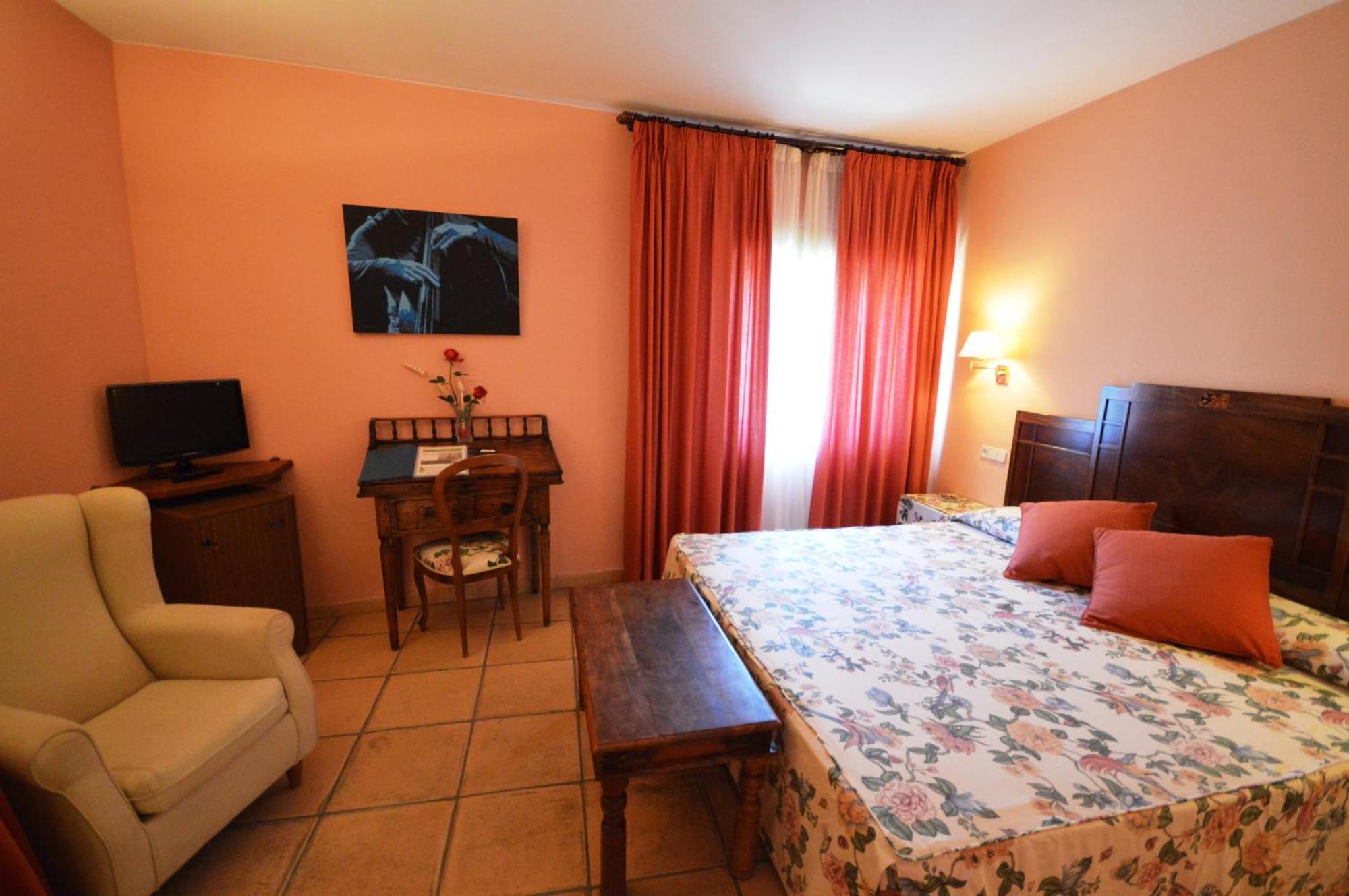 Hotel Can Ceret Sant Pere Pescador Habitación foto
