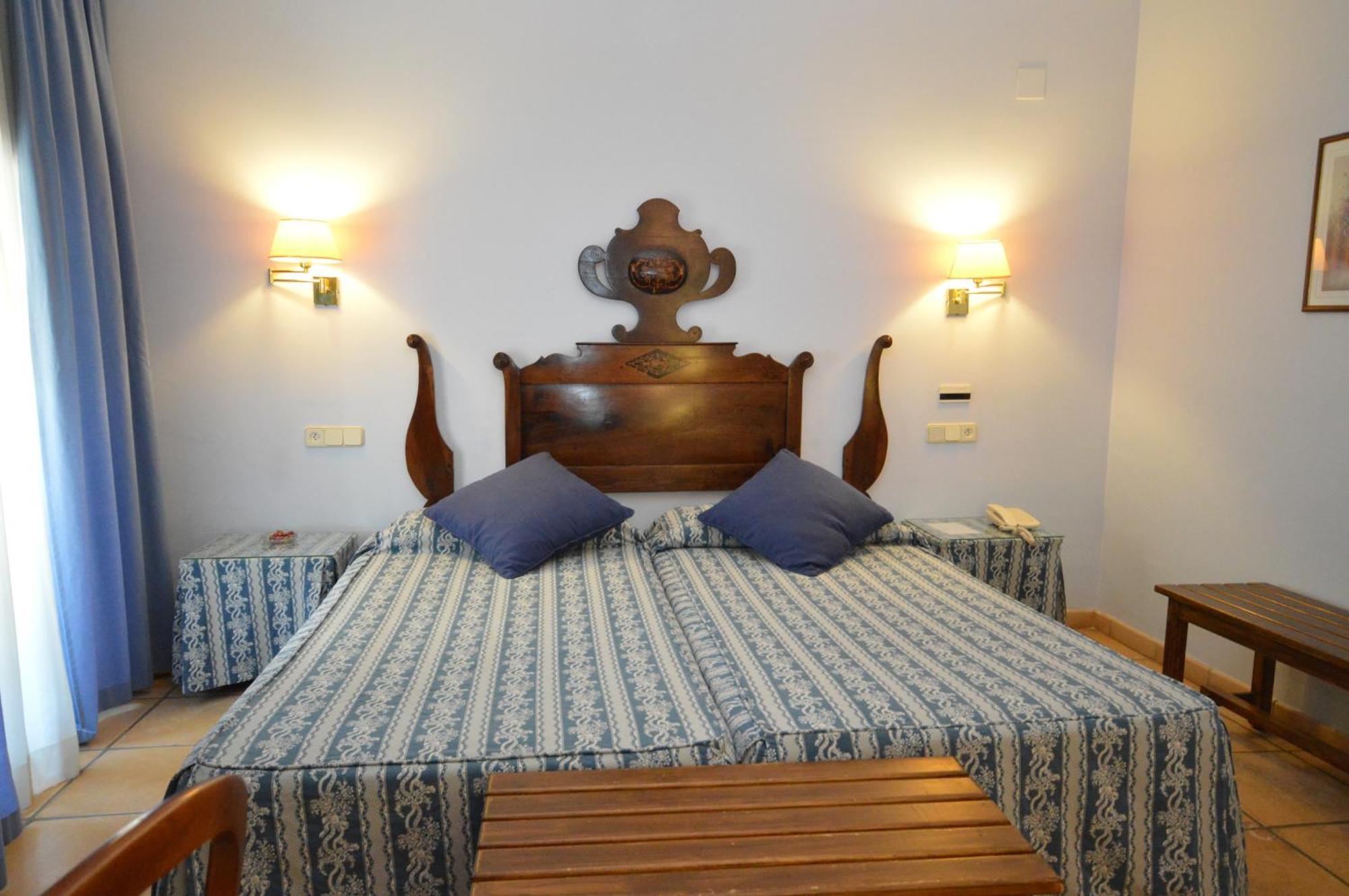Hotel Can Ceret Sant Pere Pescador Habitación foto