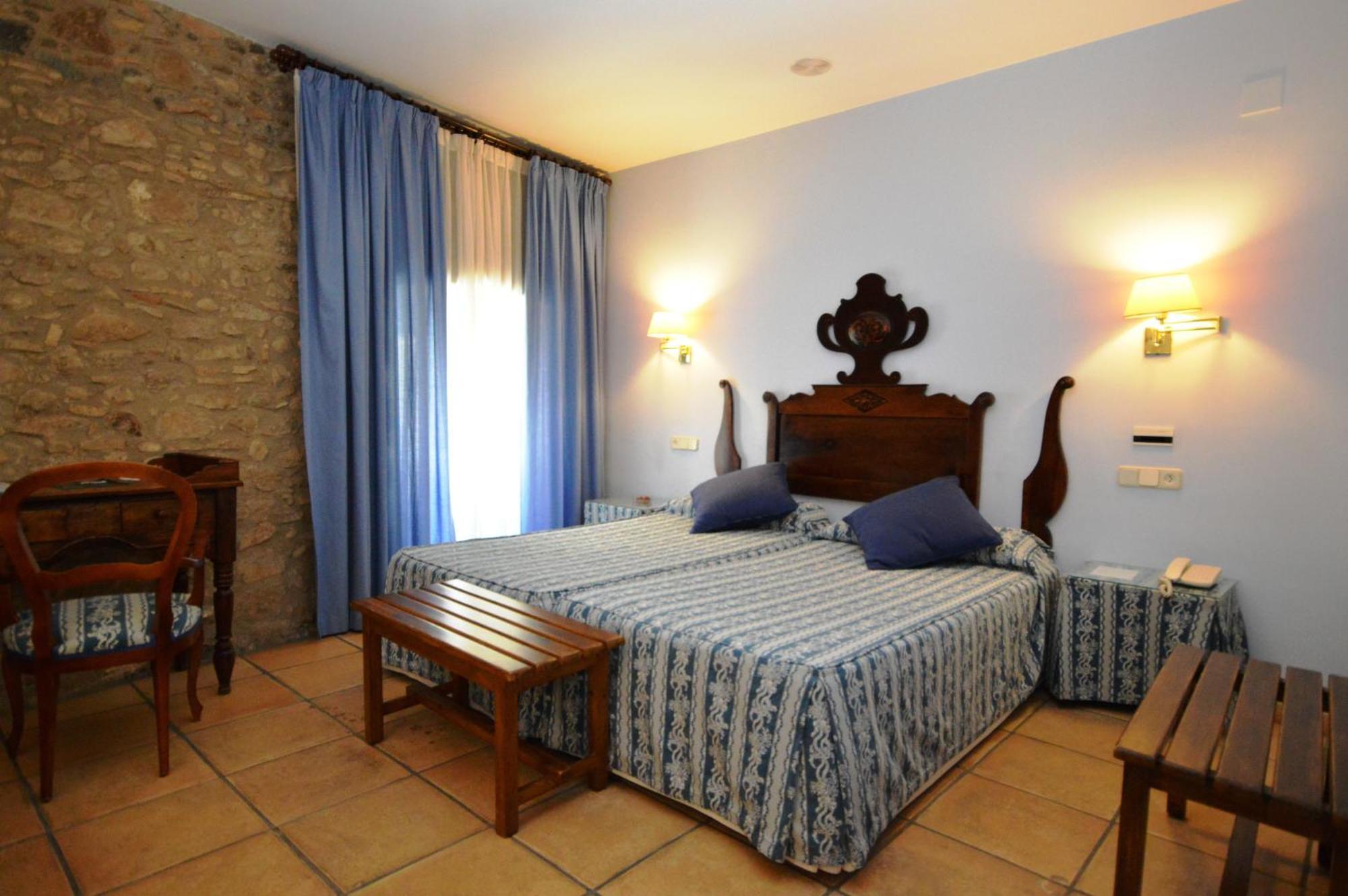 Hotel Can Ceret Sant Pere Pescador Habitación foto