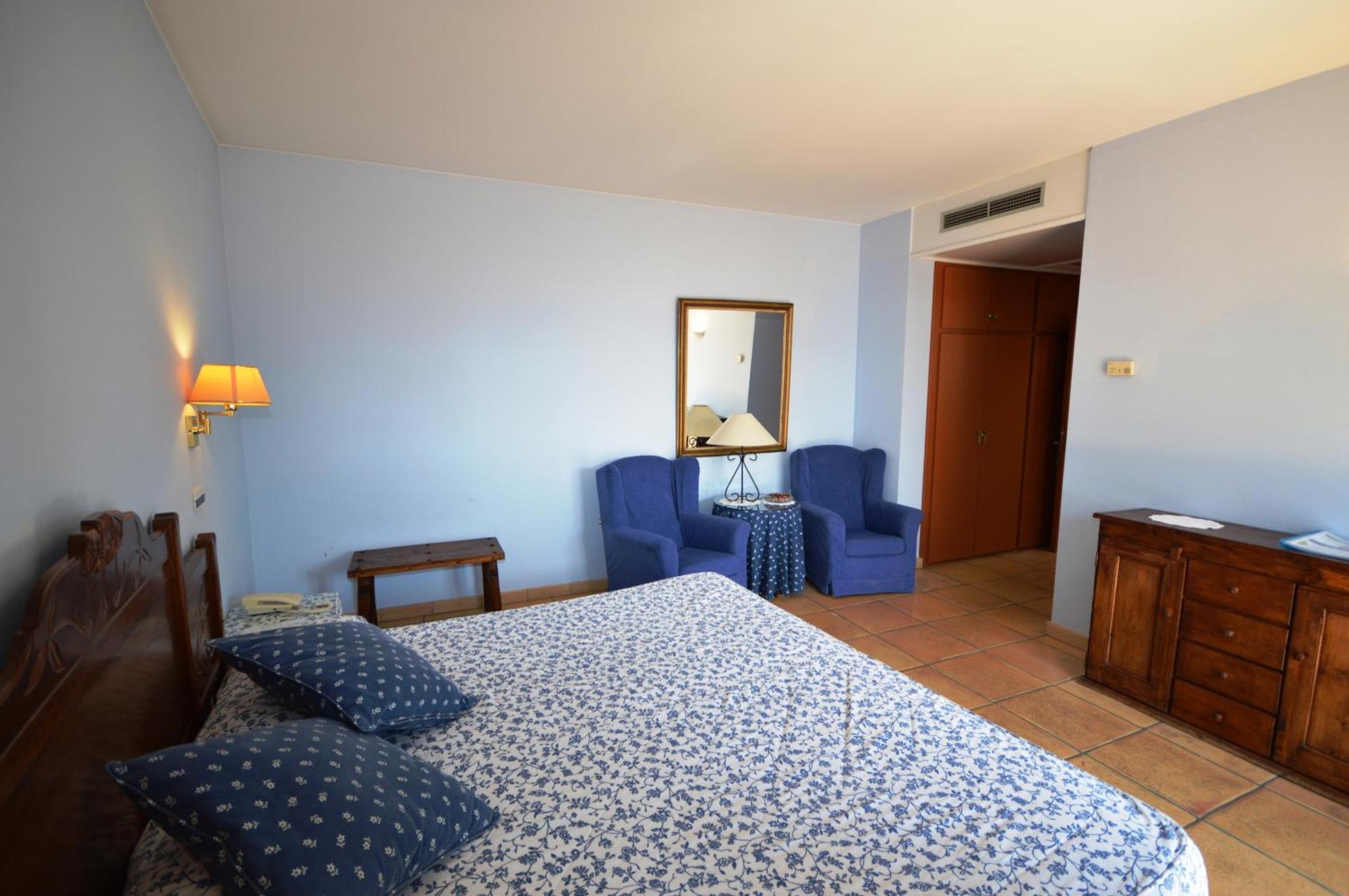 Hotel Can Ceret Sant Pere Pescador Habitación foto