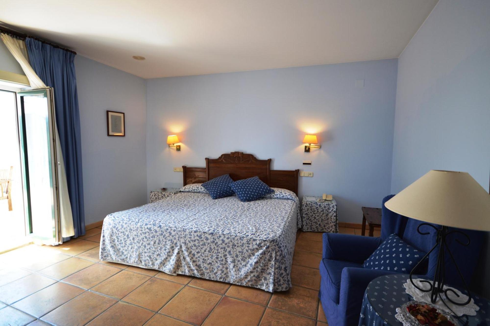 Hotel Can Ceret Sant Pere Pescador Habitación foto