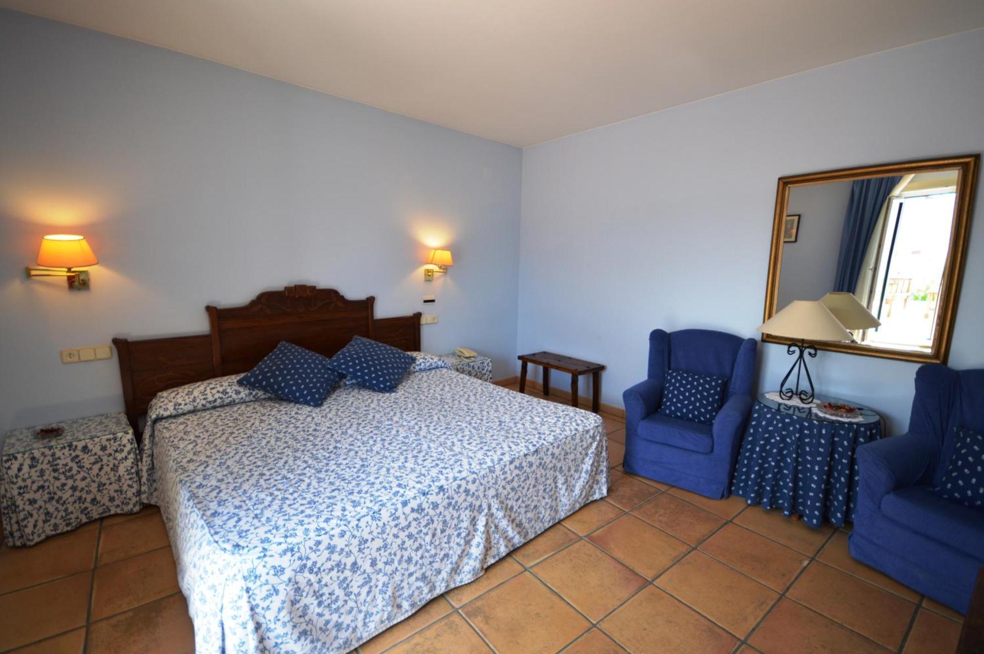 Hotel Can Ceret Sant Pere Pescador Habitación foto